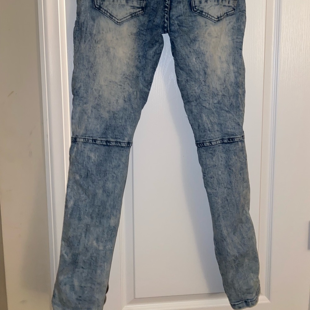 Lightwash Denim Skinny Jeans - Picture 2 of 3